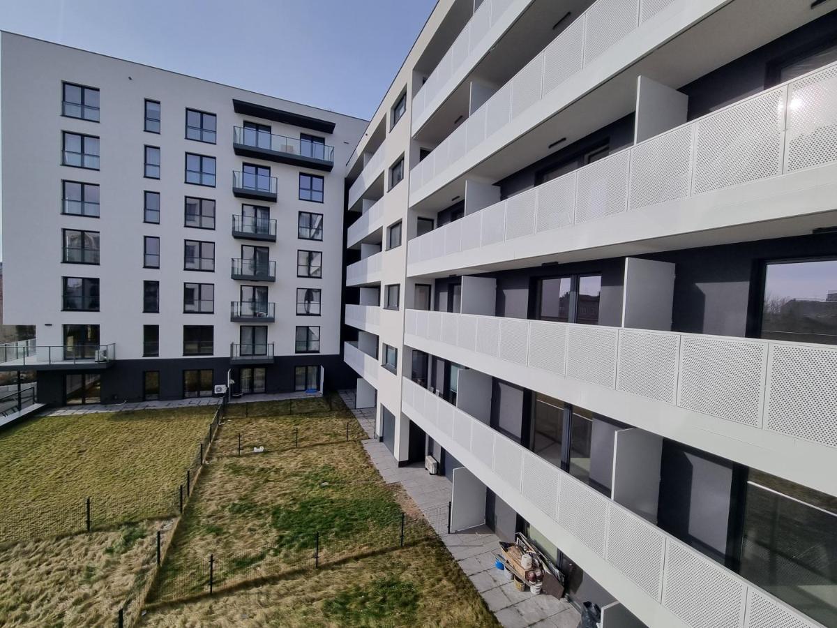 Q Apart Enter- Klimatyzowany 2 Pokojowy Apartament Przy Manufakturze Z Garazem Gratis, Fv לודז' מראה חיצוני תמונה