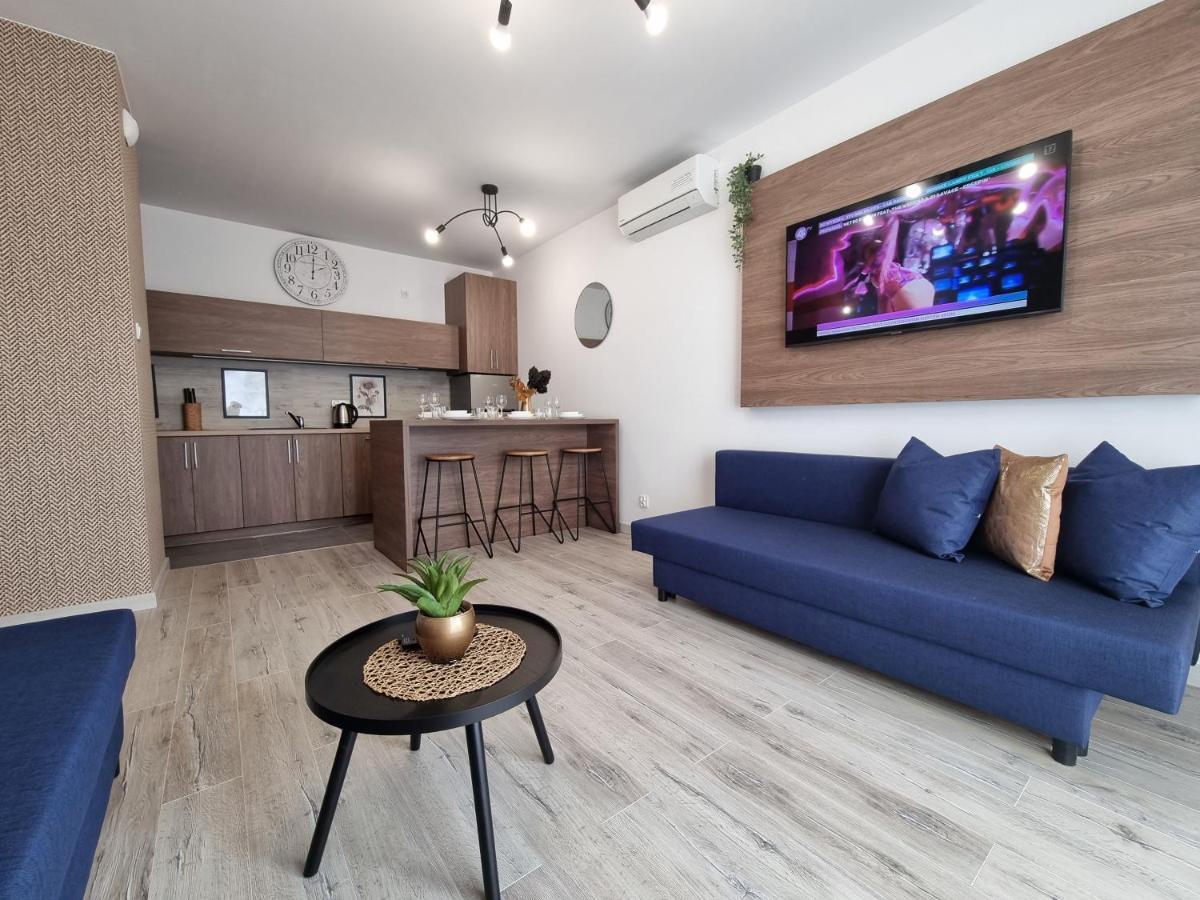 Q Apart Enter- Klimatyzowany 2 Pokojowy Apartament Przy Manufakturze Z Garazem Gratis, Fv לודז' מראה חיצוני תמונה